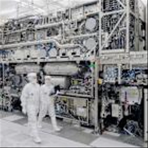 ASML Stock Dives After Growth Warning in Earnings. Tariffs Are Rattling Investors.