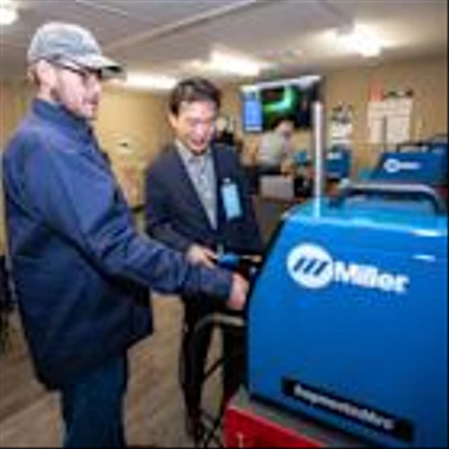 HII Hosts HD Hyundai Heavy Industries Leaders at Ingalls Shipbuilding