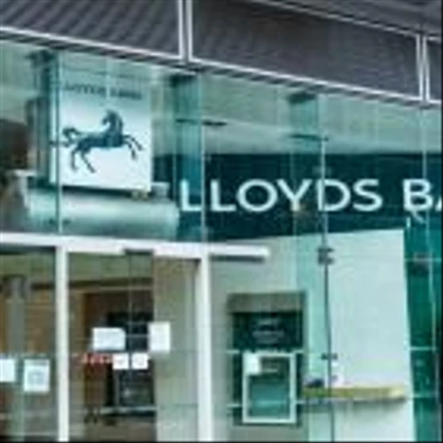 Lloyds Banking Group to close another 136 UK branches