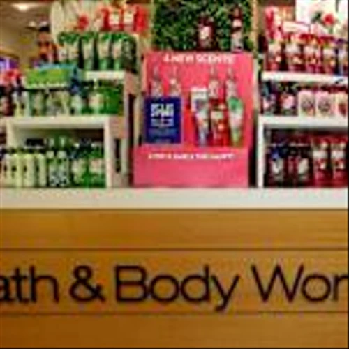 Bath & Body Works forecasts tepid annual results on tariffs, spending concerns