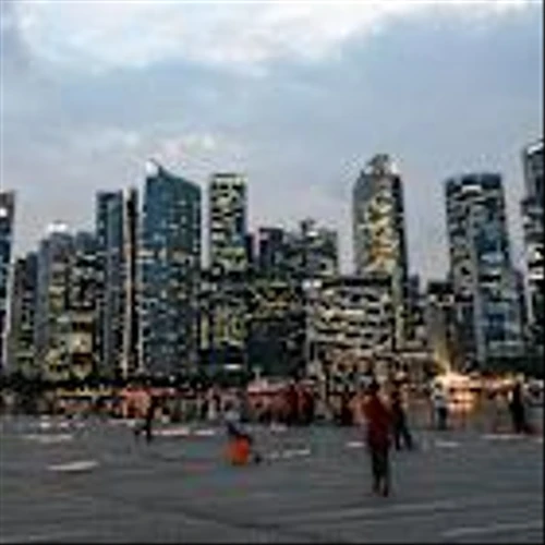 U.S. Private-Equity Firm I Squared Leads Race for KKR’s Singapore Logistics Asset