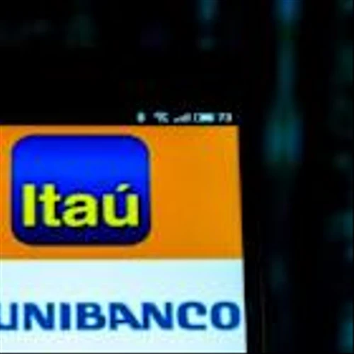 Itau Unibanco Q4 Earnings & Revenues Rise Y/Y, Expenses Up