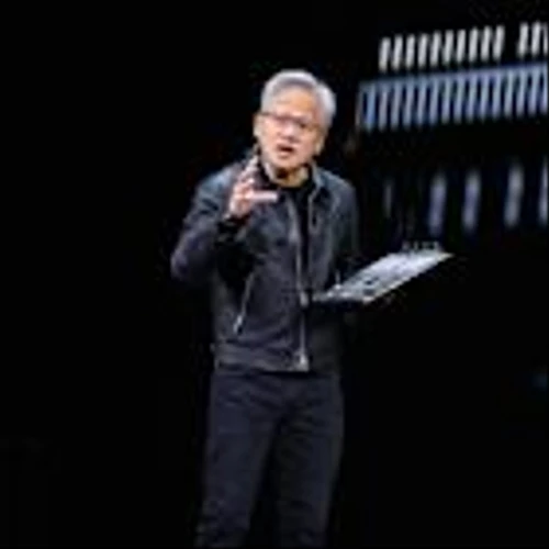 Nvidia CEO Praises Trump in MAGA-Themed Speech Ahead of Trade Talks