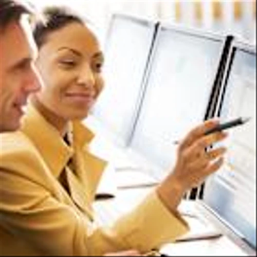 Better AI Growth Buy: Broadcom vs Oracle