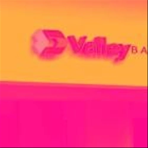 VLY Q3 Deep Dive: Deposit Growth, Expense Control, and New Leadership Define Quarter