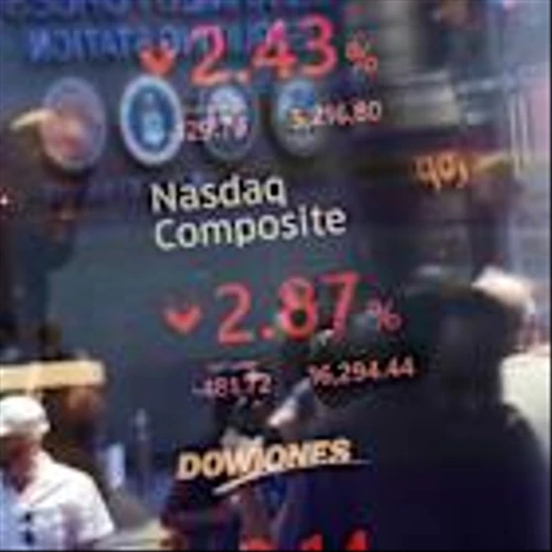 Rotation From Tech Leads Investors to Dividend-Paying Stocks