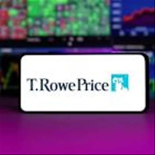 Is T. Rowe Price Group Stock Underperforming the S&P 500?