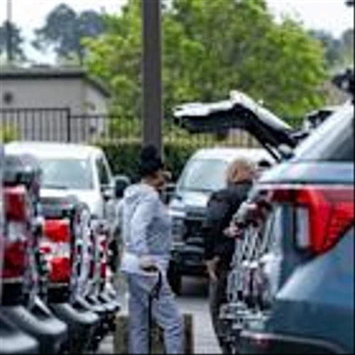 Americans Still Hit the Car Lots in May
