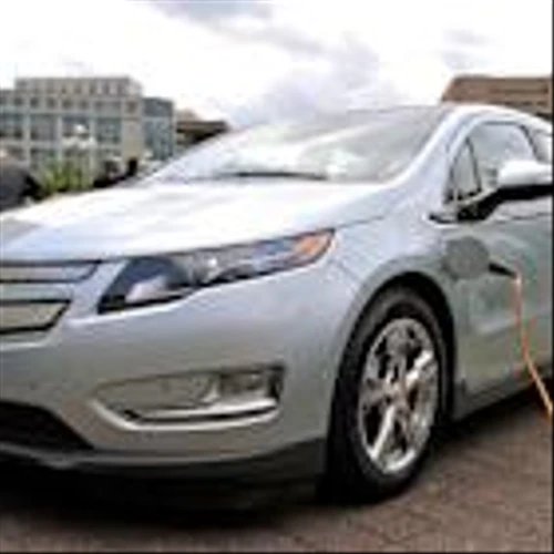 GM (GM) Plans Chinese Battery Use Amid Tariffs, Preps U.S. Production