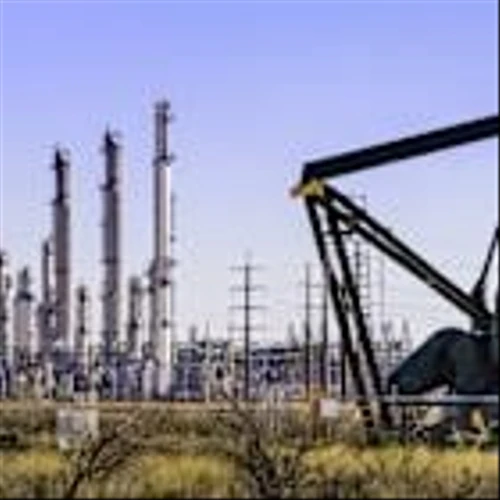 Chevron vs ConocoPhillips: Which Is the Better Buy as Energy Sector Crushes the Market?