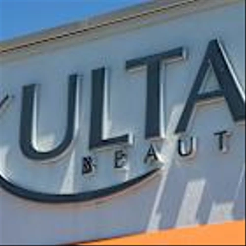 US stocks rise, gold hits $3k, Ulta earnings: Market Minute