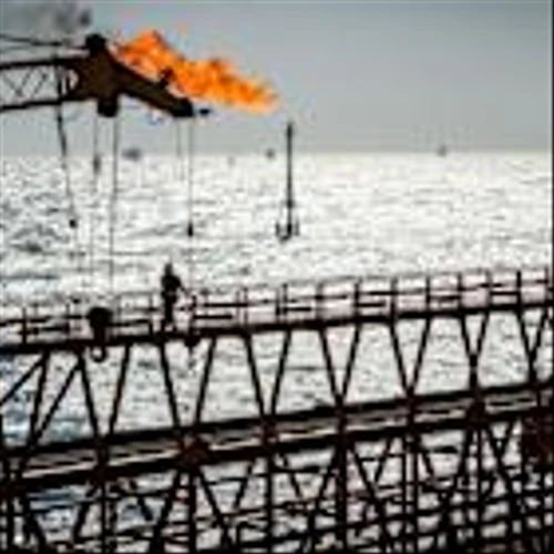 Oil Declines After Biggest US Crude Stockpile Gain Since March