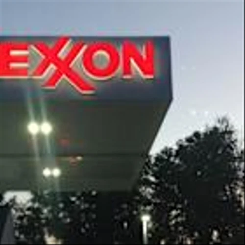 Exxon Mobil Corporation (NYSE:XOM) Goes Ex-Dividend Soon