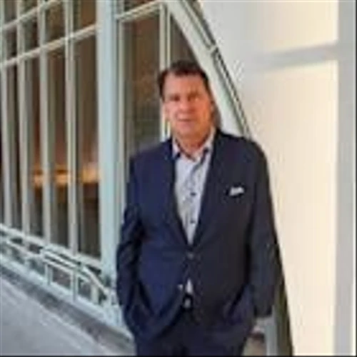 Ford's Jim Farley Praises Trump For Being Easy To Work With, But Says Needs To Do More To Curtail China's Dominance: 'Car With Ten Cameras...'