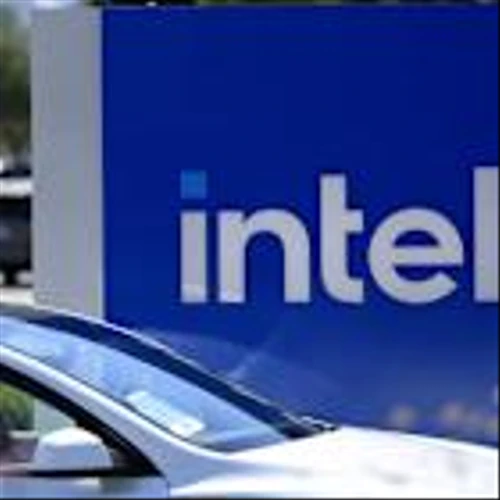 Intel Earnings Keep the Stock Rally Going. The Company Sees Its ‘Most Challenging’ Quarter Ahead.