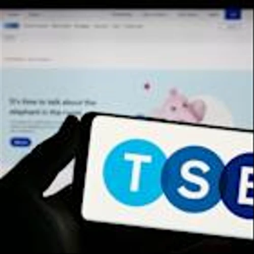 Santander and Barclays in final race to acquire TSB Bank
