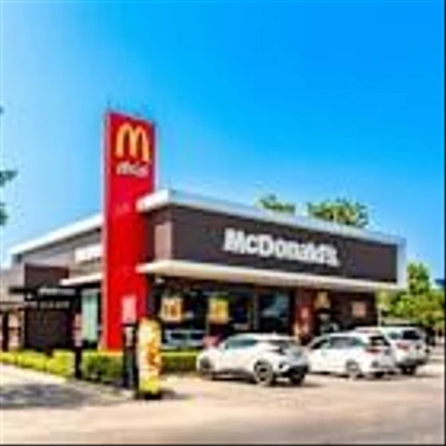 Bill Gates Recalls Warren Buffett Treating Him to McDonald's — Then Paying With Coupons