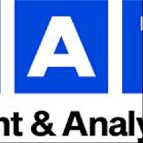 DAT: Truckload volumes, rates slipped in April amid freight-market uncertainty