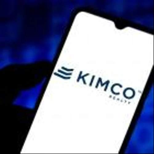 Kimco Stock Gains on Q1 FFO & Revenues Beat, Sees Solid Leasing