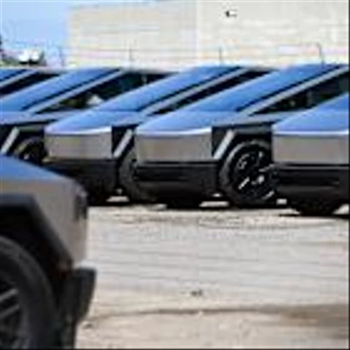 Cybertruck fans have 10 days to take advantage of Tesla's desperation