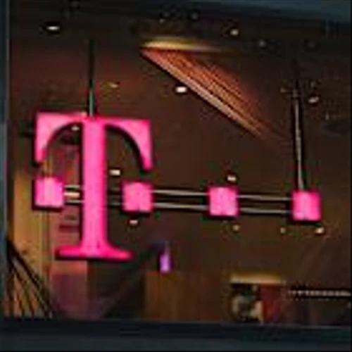 T-Mobile now officially owns UScellular