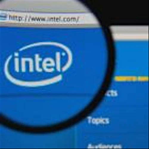 Intel (INTC) Stock Holds $21 Target as Truist Stays Cautious