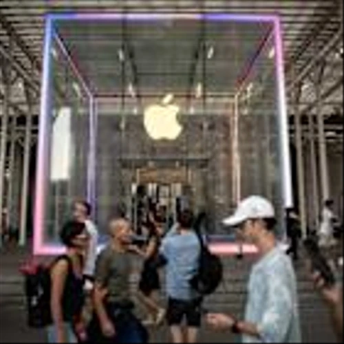 Apple Growth Rebounds on Strength of iPhone 16 Line, China