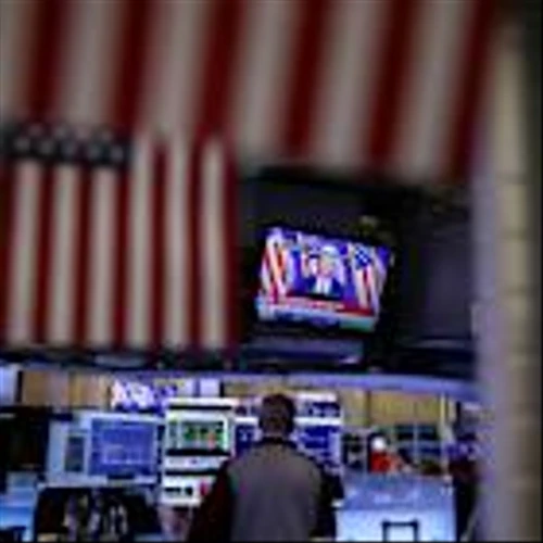 Yardeni Warns ‘Too Many Bulls’ Put Stocks on Cusp of a Pullback