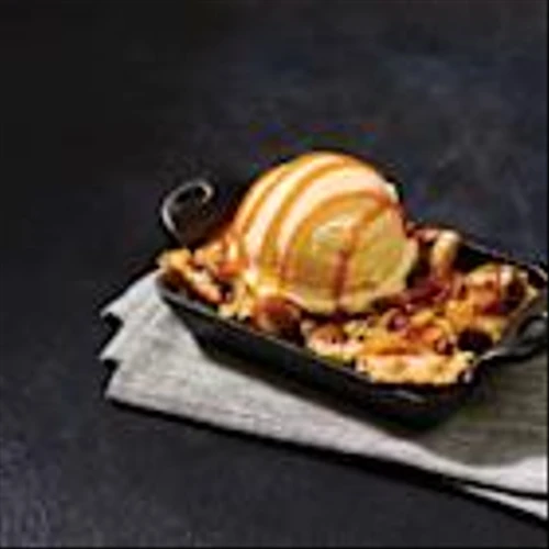 Treat Yourself to Applebee’s NEW Sizzlin’ Cookie Dough Pie and Cozy Comfort Favorites this Holiday Season