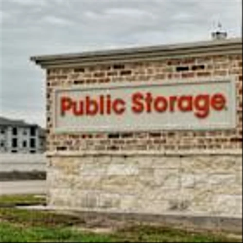 How Is Public Storage's Stock Performance Compared to Other REIT - Industrial Stocks?