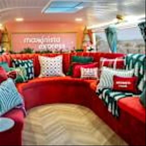 TJ Maxx Hits the Road with the First-Ever "Maxxinista Express" Holiday Tour Inspired by its Iconic Superfans