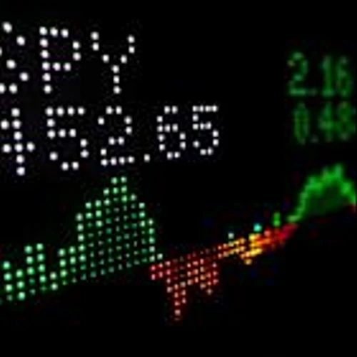 Top Analysts See S&P 500 Climbing 7,500 by 2026 on AI Momentum