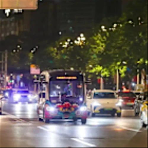 WeRide Debuts First Fare-charging Level-4 Robobus Service in the Heart of Guangzhou