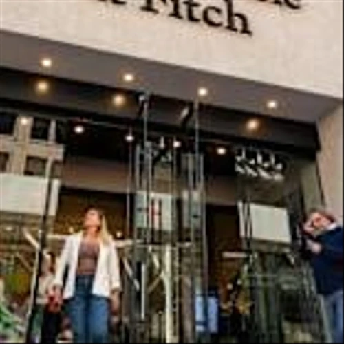 Abercrombie & Fitch Stock Falls After Earnings. Fiscal-Year Sales Growth Seen Slowing.