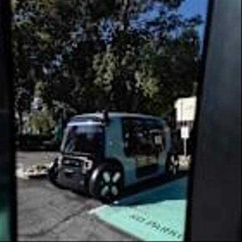 Amazon's Zoox to launch command hub in Arizona, expand testing to Dallas and Phoenix