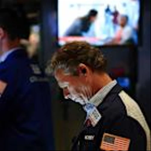 The Stock Market Is Betting on Big Tech and Rate Cuts, Not the Economy