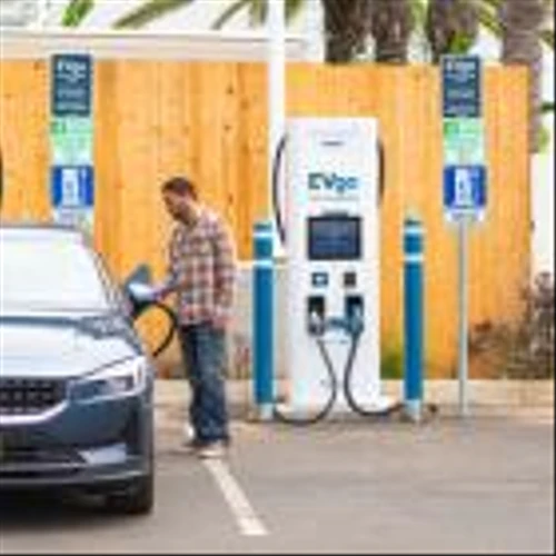 Hertz and EVgo Partner to Offer EV Renters One Year of Special Charging Rates