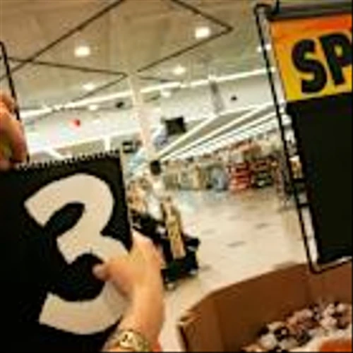 The Friday Checkout: Discount grocers still have work to do