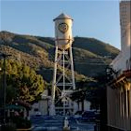 Netflix Offers Mostly Cash for Warner Bros. in New Bid Round