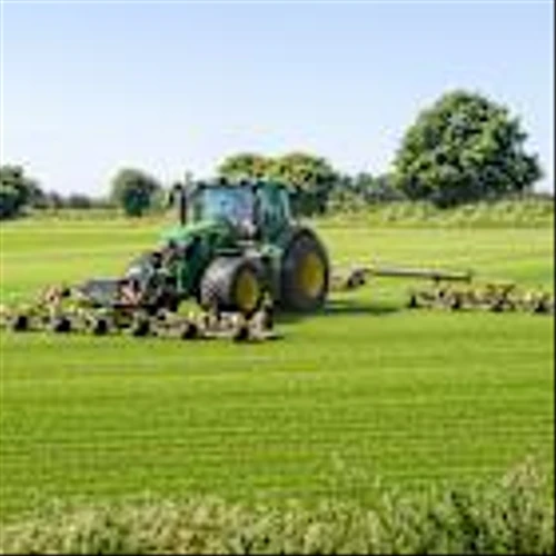 Iran war could wreak havoc on farmers, create a potential 'bottleneck for the entire AI story'