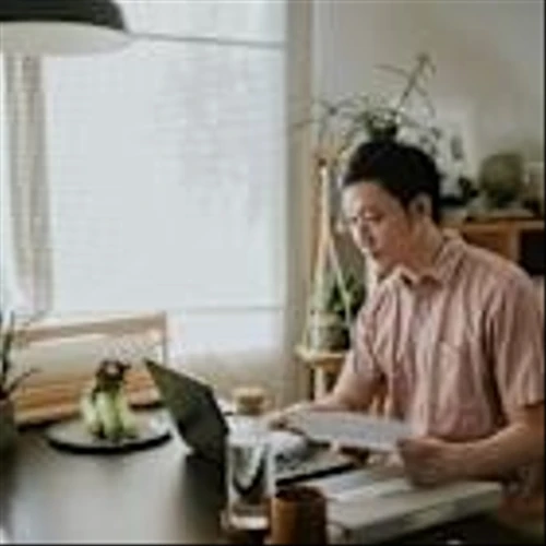 2 Healthcare Stocks for Beginner Investors With a 20-Year Time Horizon