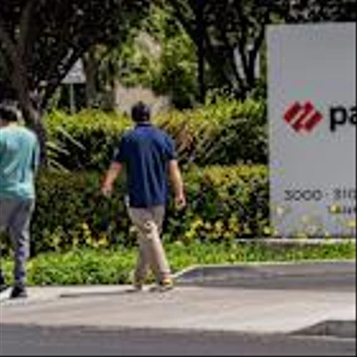 Tech Highfliers Slide. 3 Stocks Whose Charts Point to Turnaround.