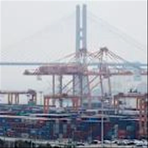 U.S. aluminium, steel prices jump, shares drop on Trump's new tariffs