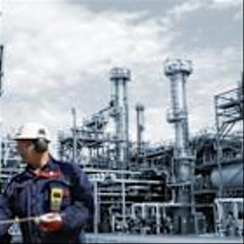 Cheap Valuation & Tariff Immunity: Is it Time to Bet on EPD Stock?