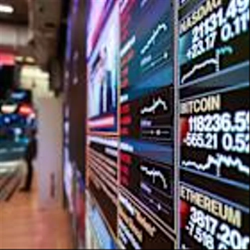 Crypto Rally Falters as Trump Tokens, Stocks Come Under Pressure