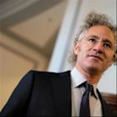 Palantir's stock plunge sends its biggest fans to the exits