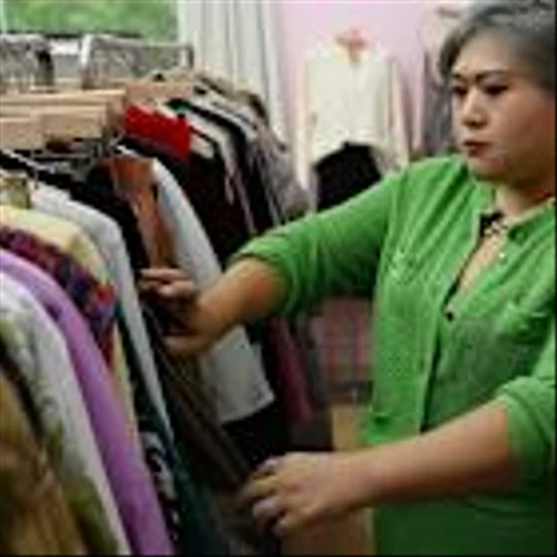 These Chinese Consumers Are Splurging. Little Luxuries Are Big Business.