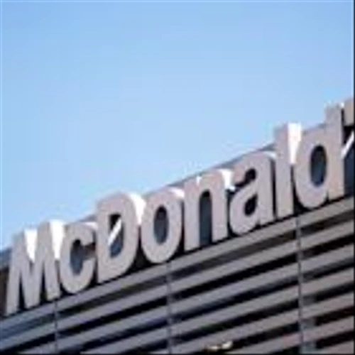 McDonald's criticizes US restaurant industry for uneven wage policies
