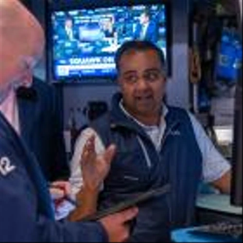S&P 500 holds above record 5,500 after private payroll data
