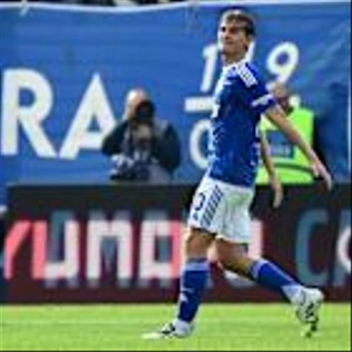 Paz fires high-flying Como to historic win over Juve